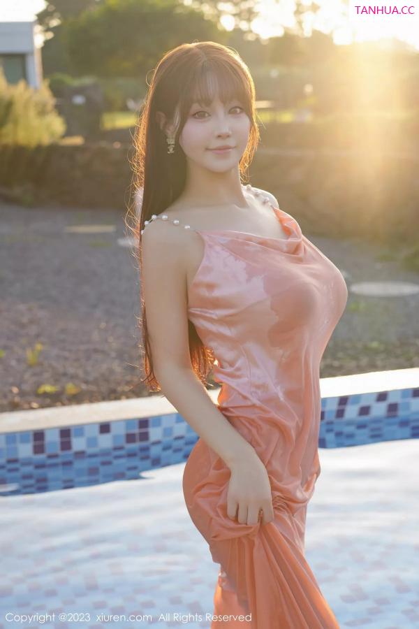 朱可 barbie可儿 [XiuRen]高清写真图 2023.12.01 No.7747 朱可儿Flora 长裙美腿第28张图片
